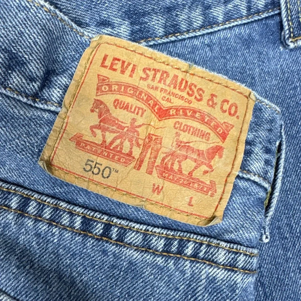 Levis 550 Relaxed Fit Tapered Leg Blue Denim Jeans Mens 56x32 01550-4886